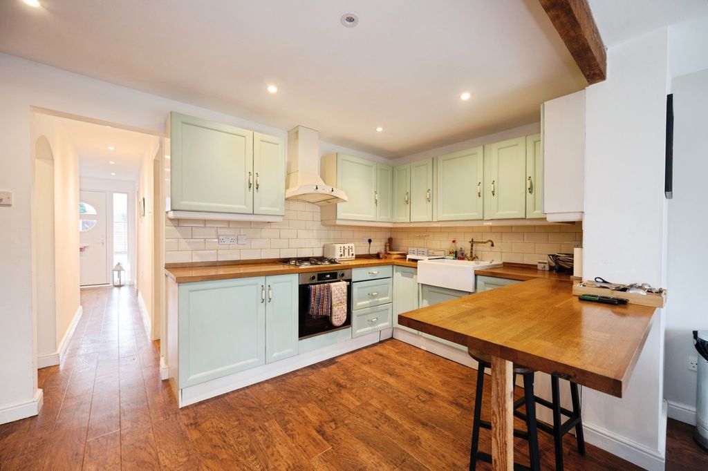 Property photo 2 of 18 Pbox-Img.Jpg