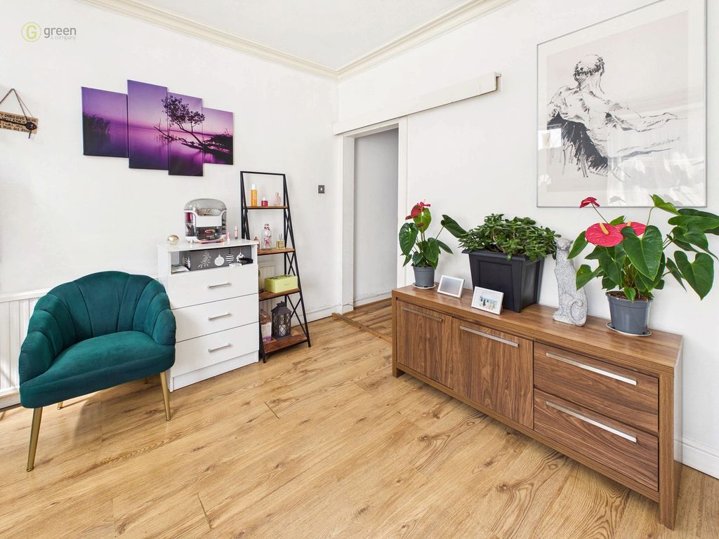 Property photo 3 of 18 879B5913c2Ae43858398B705853887cd100Cam04425G0Pr0452Still003