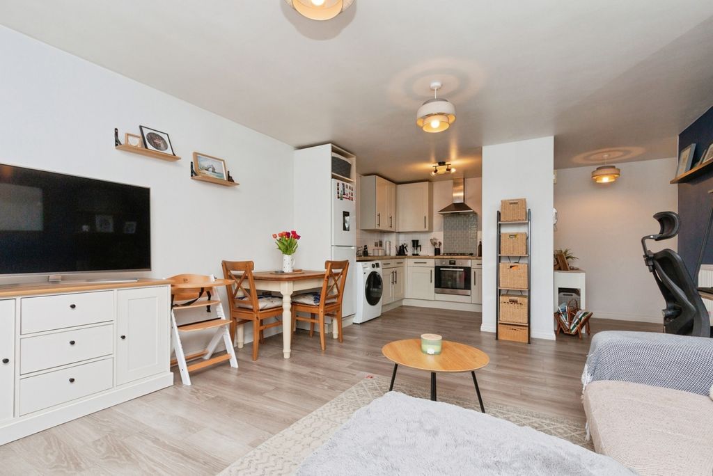 Property photo 3 of 15 Pbox-Img.Jpg