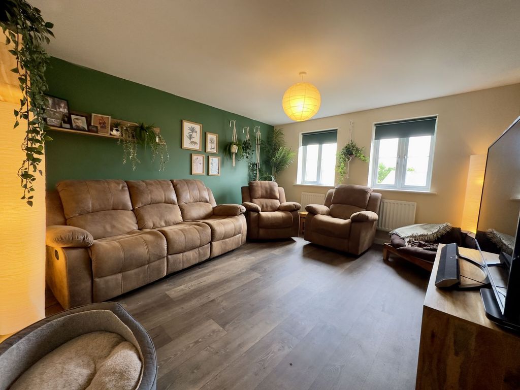 Property photo 2 of 16 Photo 6