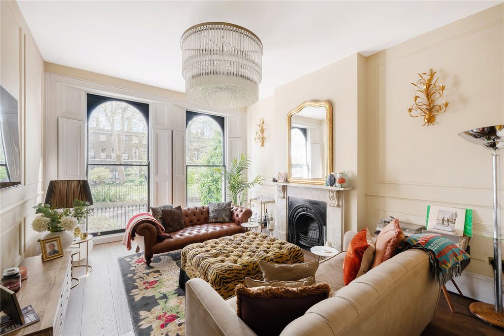 Property photo 2 of 36 Reception