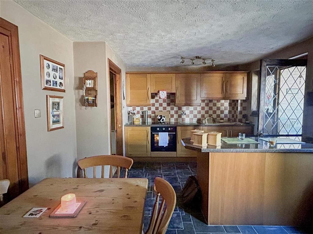 Property photo 2 of 8 Kitchen Diner