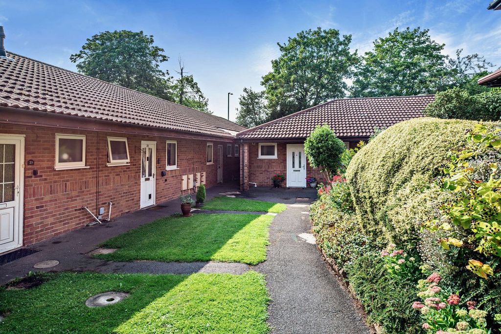 Property photo 1 of 21