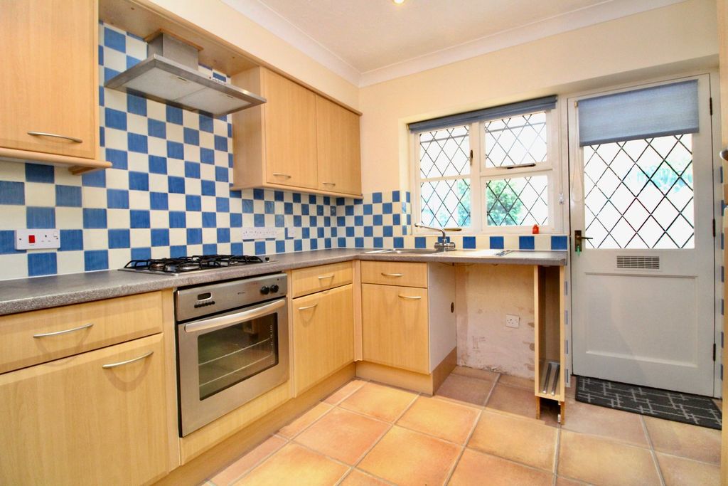 Property photo 3 of 13