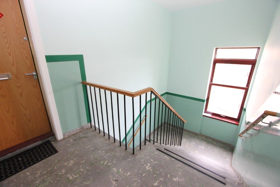 Property photo 3 of 4 Communal Landing
