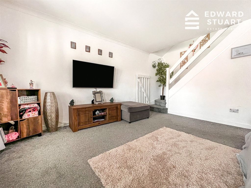 Property photo 3 of 13 Picture No. 18