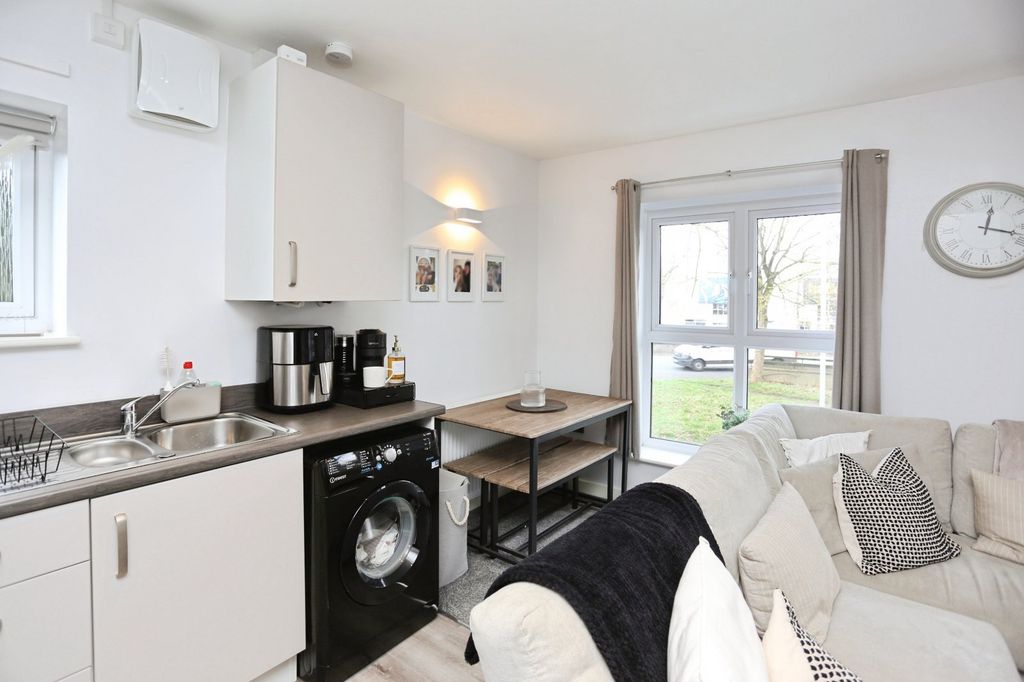 Property photo 3 of 21 Picture No. 22