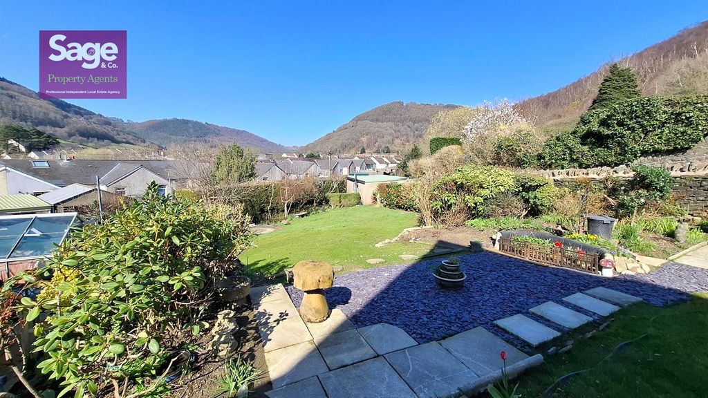 Property photo 3 of 38