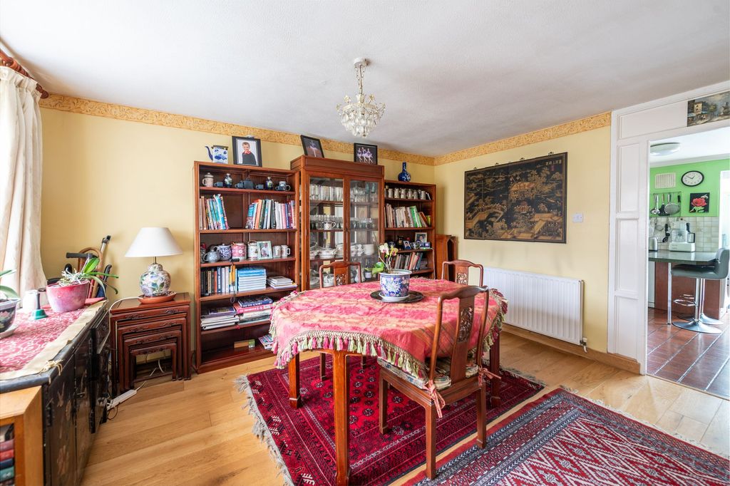 Property photo 2 of 20