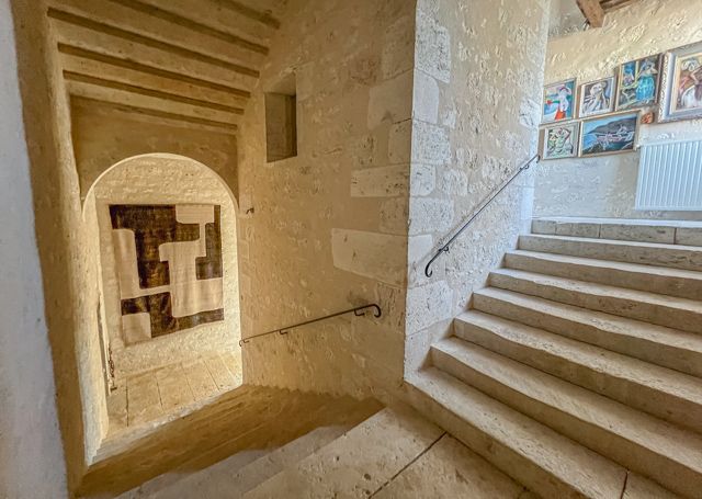 Property photo 3 of 31