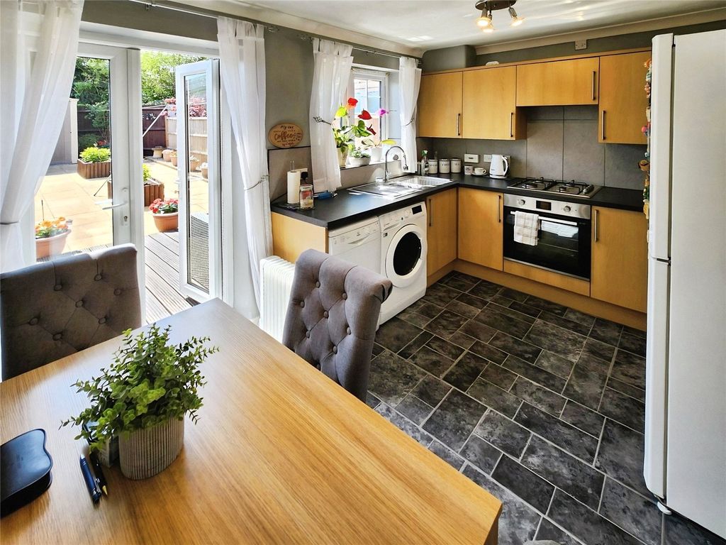 Property photo 3 of 12 Kitchen/Dining Room