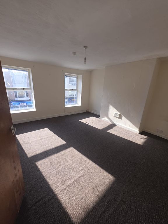 Additional image 6 of 2 bed flat to rentMarine Road, Abergele LL22