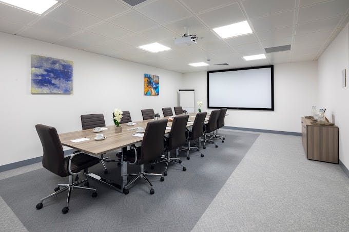 Property photo 3 of 8 Meeting Room.Jpg