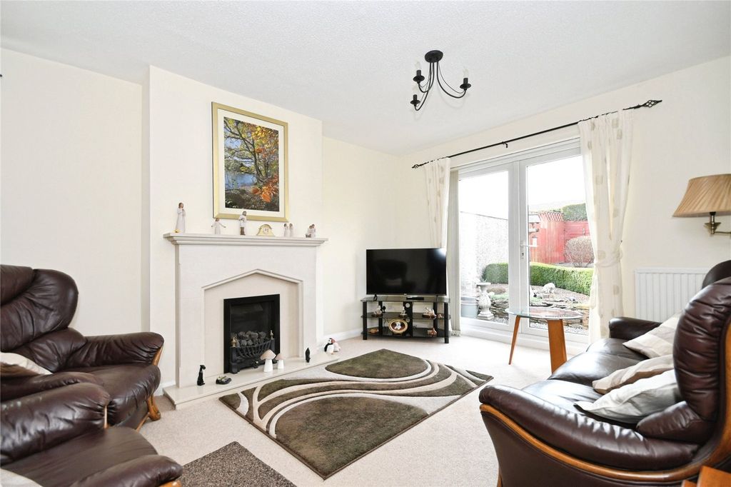 Property photo 3 of 17 Picture No. 12