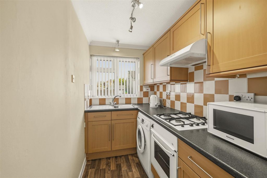 Property photo 3 of 16 11-P1162649.Jpg