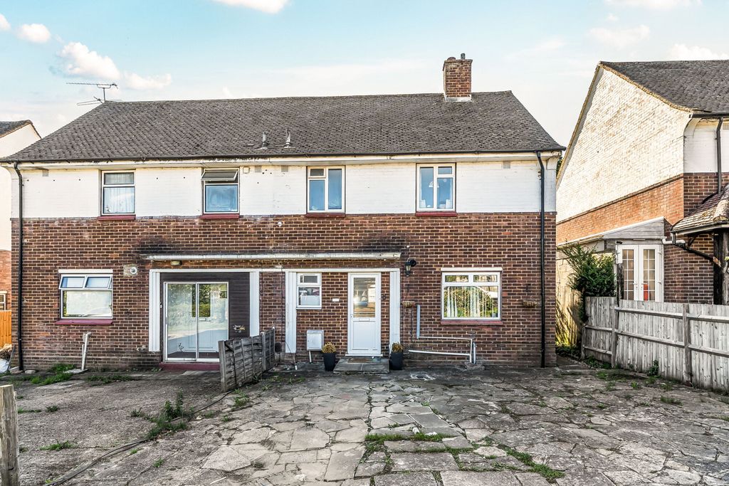 Property photo 2 of 20 1357771-19-68cd7E...