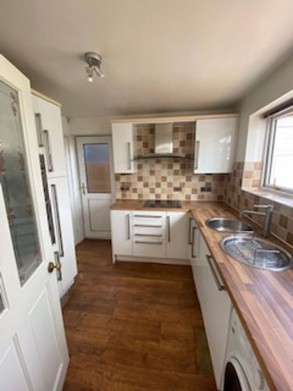 Property photo 3 of 9 Photo 7