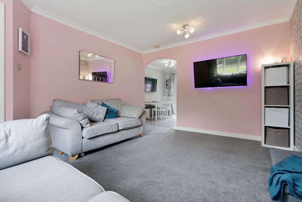Property photo 3 of 24