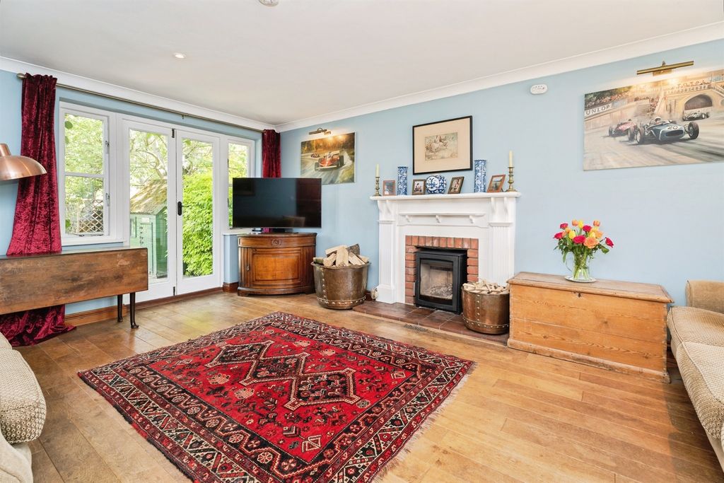 Property photo 2 of 16