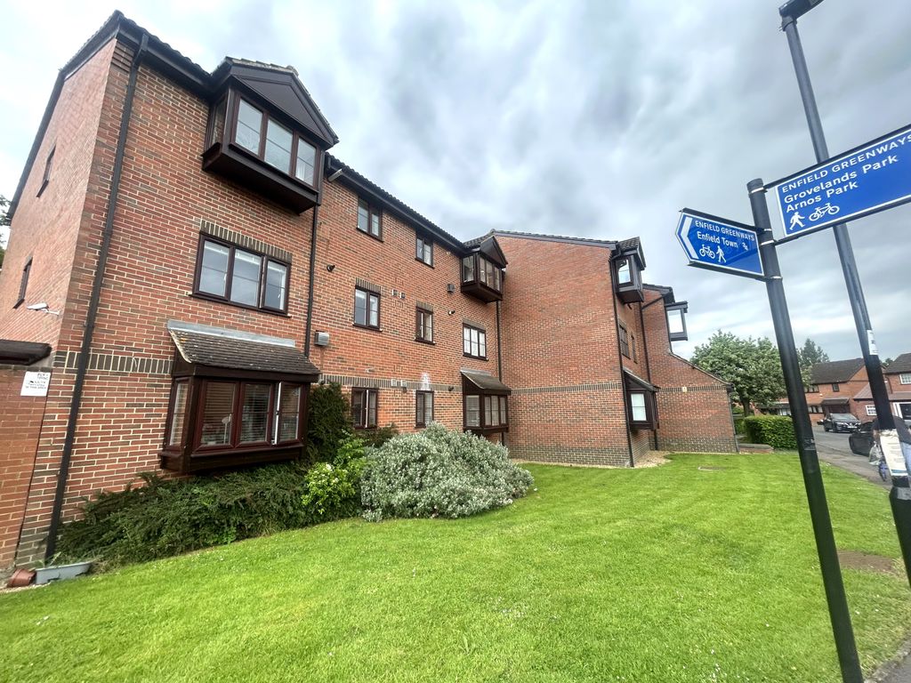 Property photo 1 of 19 Image00021