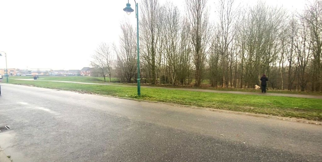 Property photo 1 of 5