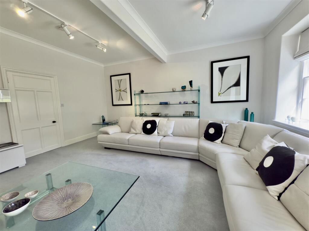 Property photo 3 of 46