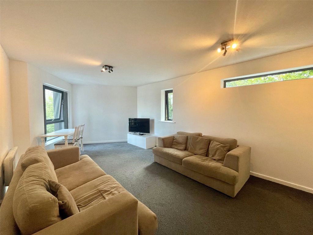 Property photo 3 of 13 Picture No. 15