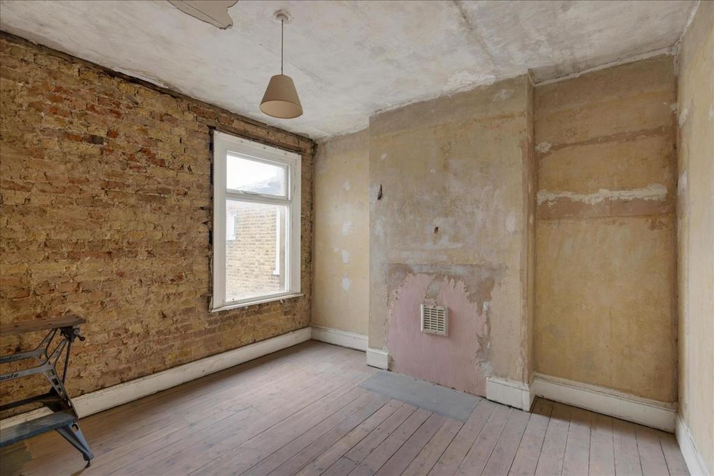 Property photo 3 of 6