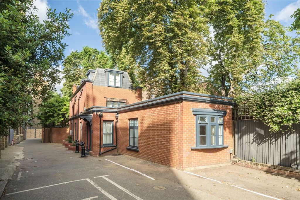 Property photo 1 of 10