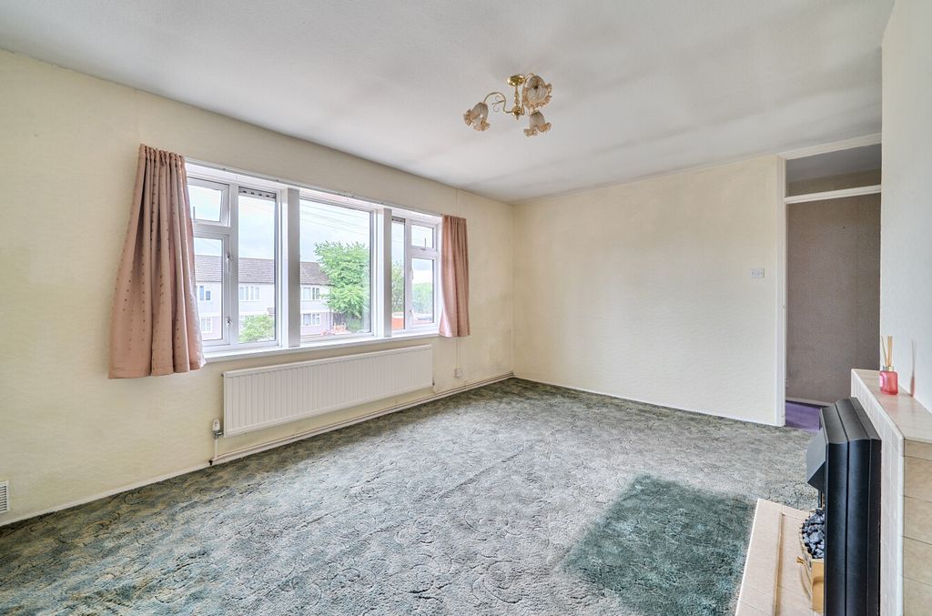 Property photo 3 of 13 3