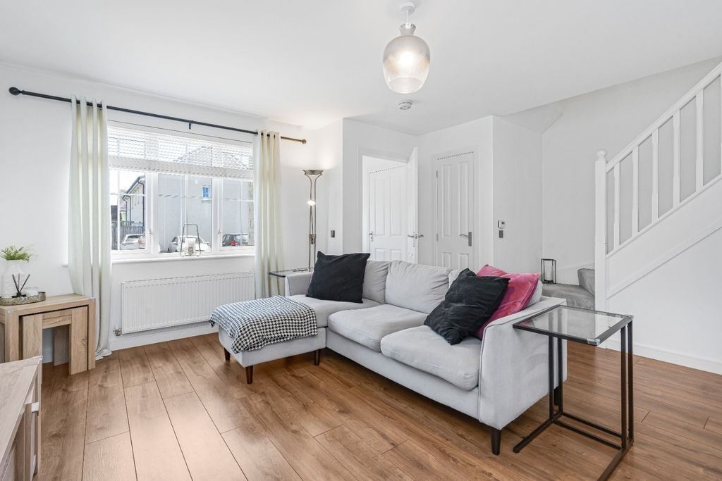 Property photo 2 of 33 5179283