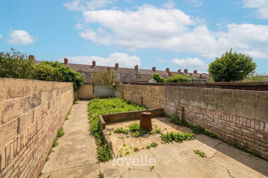 Property photo 3 of 19