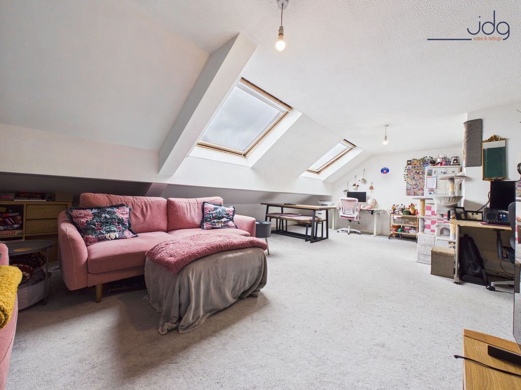 Property photo 2 of 11 Open Plan Living