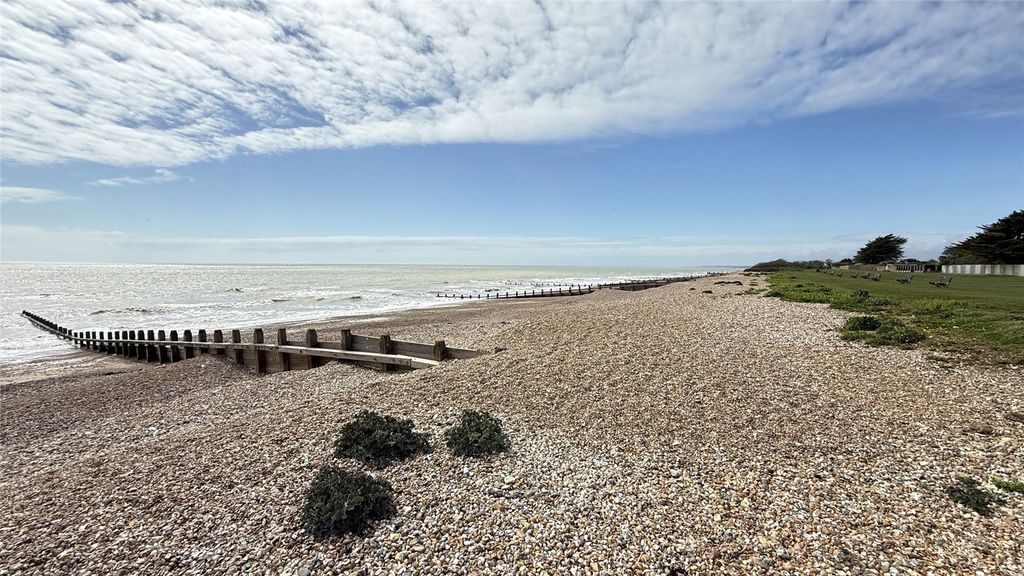 Property photo 3 of 17 The Beach