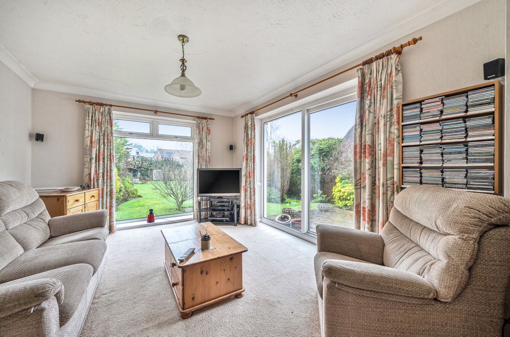 Property photo 3 of 20 1400769-13-696E38...