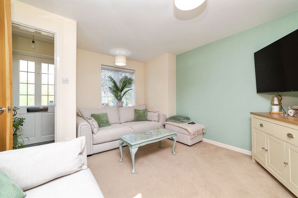 Property photo 3 of 21
