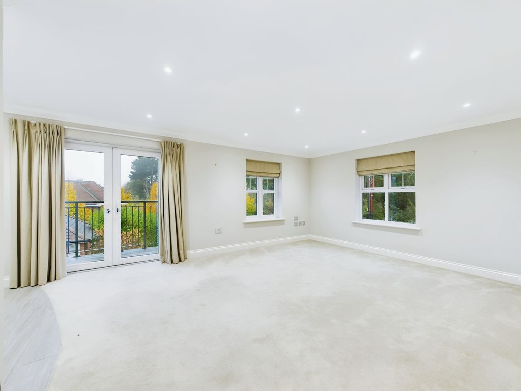 Property photo 2 of 13 Image