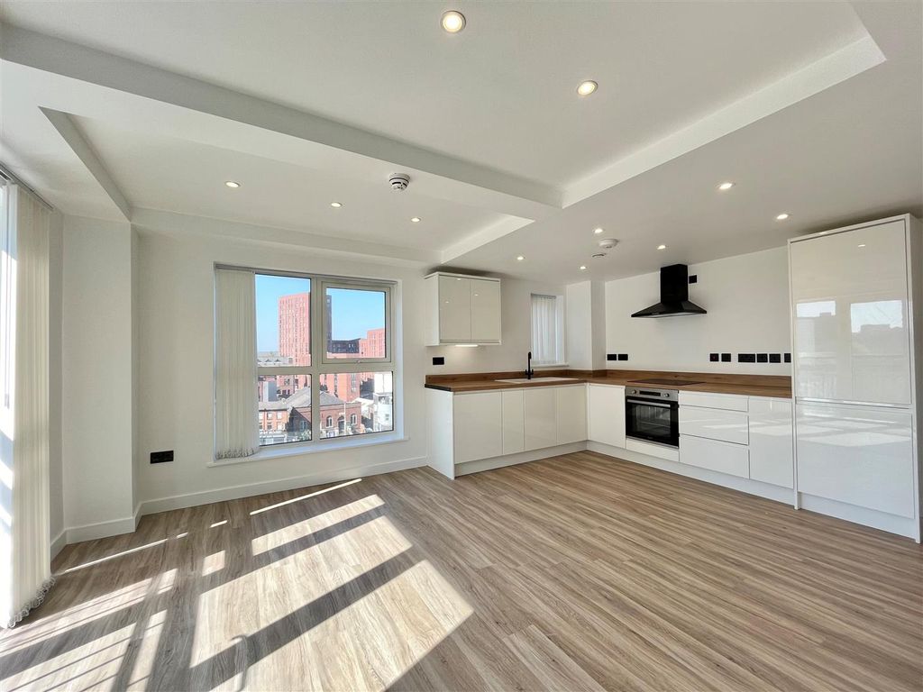 Property photo 3 of 13