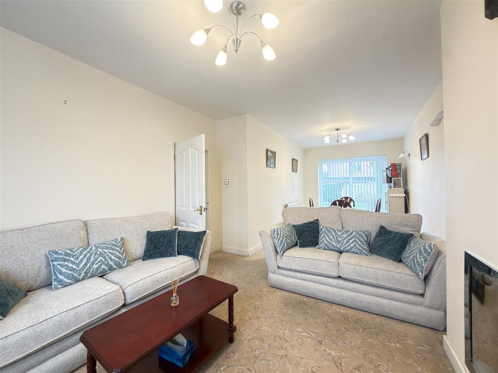 Property photo 3 of 24 Lounge And Diner