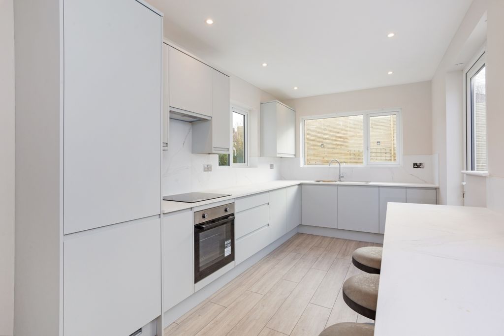 Property photo 3 of 25 83574_Artists Sig...