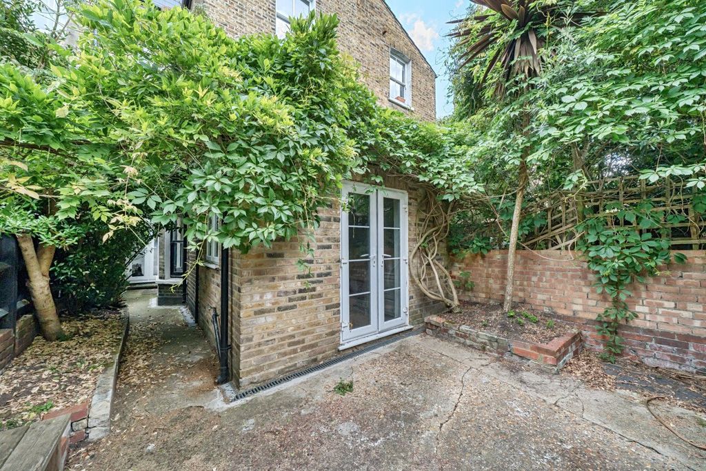 Property photo 3 of 10 Picture No. 13