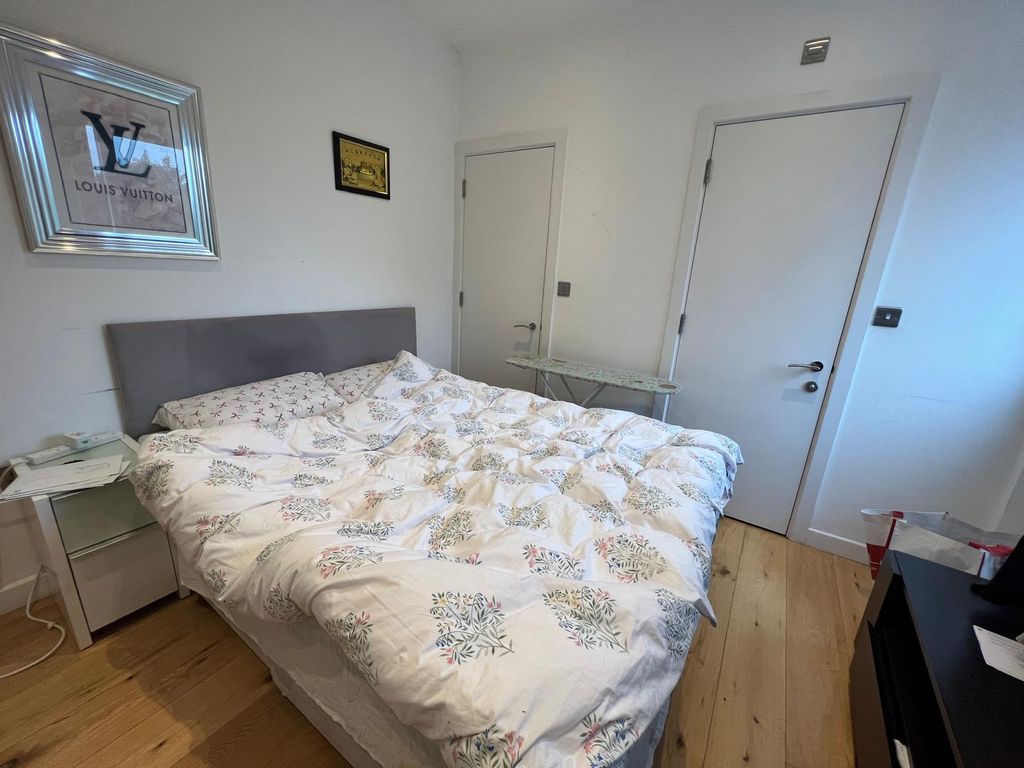 Property photo 3 of 8 Gallery