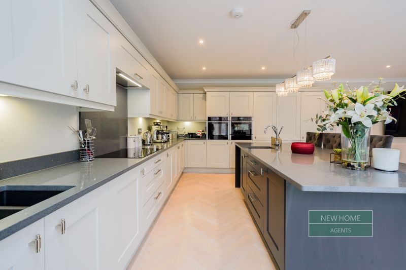 Property photo 3 of 63 Photo 71