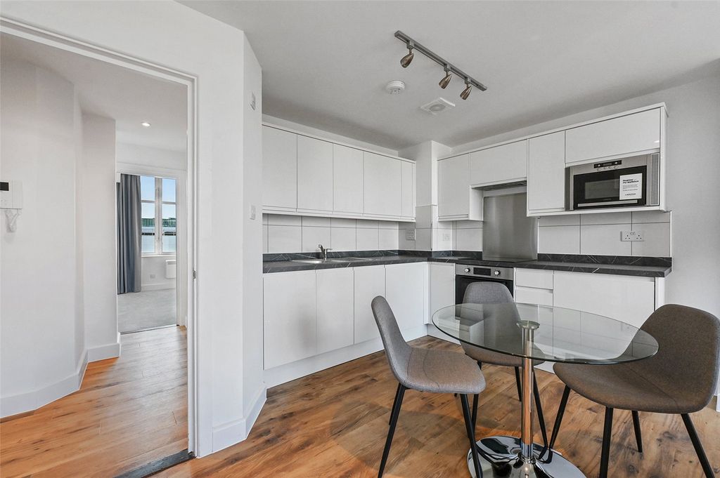 Property photo 2 of 13 Reception/ Kitchen