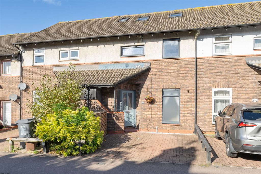 Property photo 1 of 25 Exmouth Road, E17