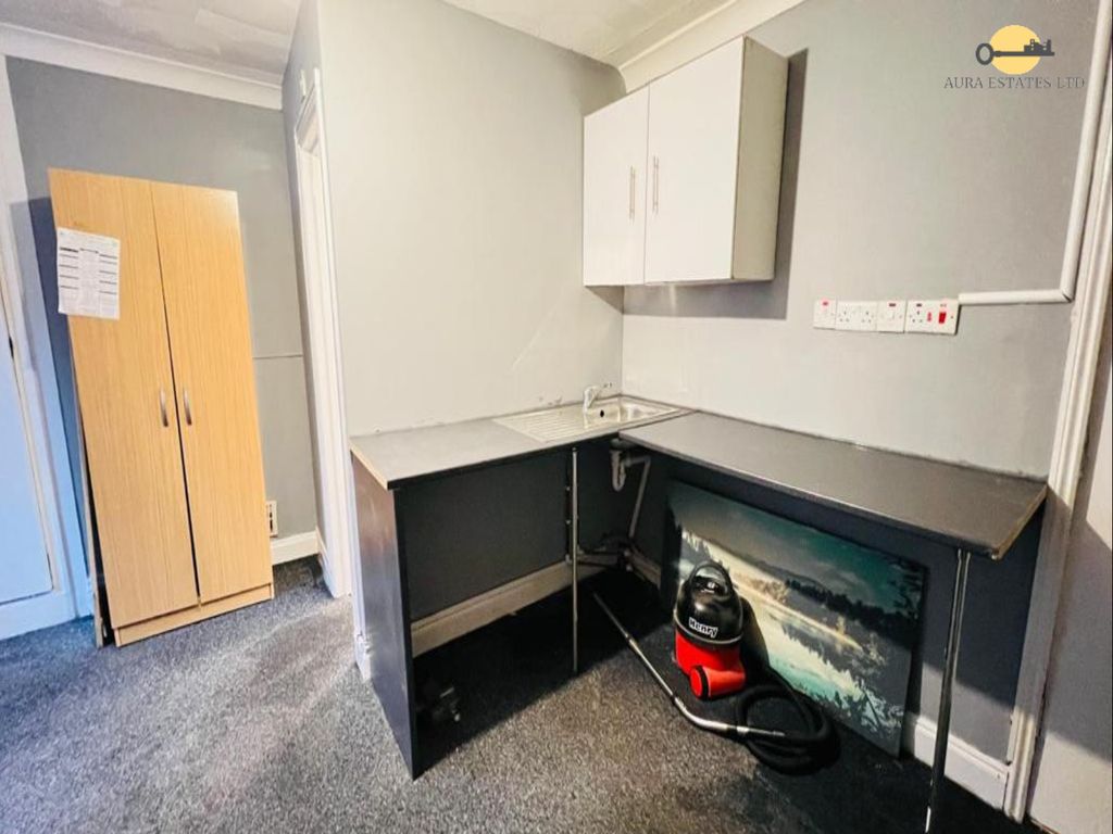 Property photo 2 of 3