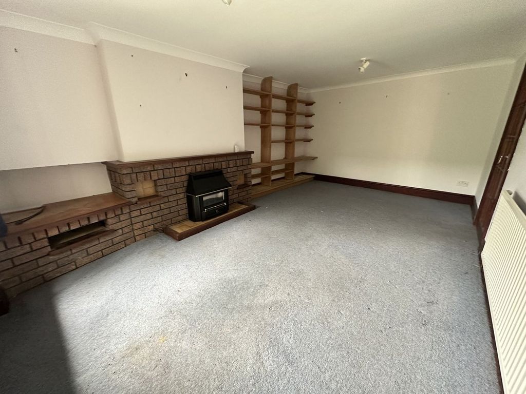 Property photo 3 of 22
