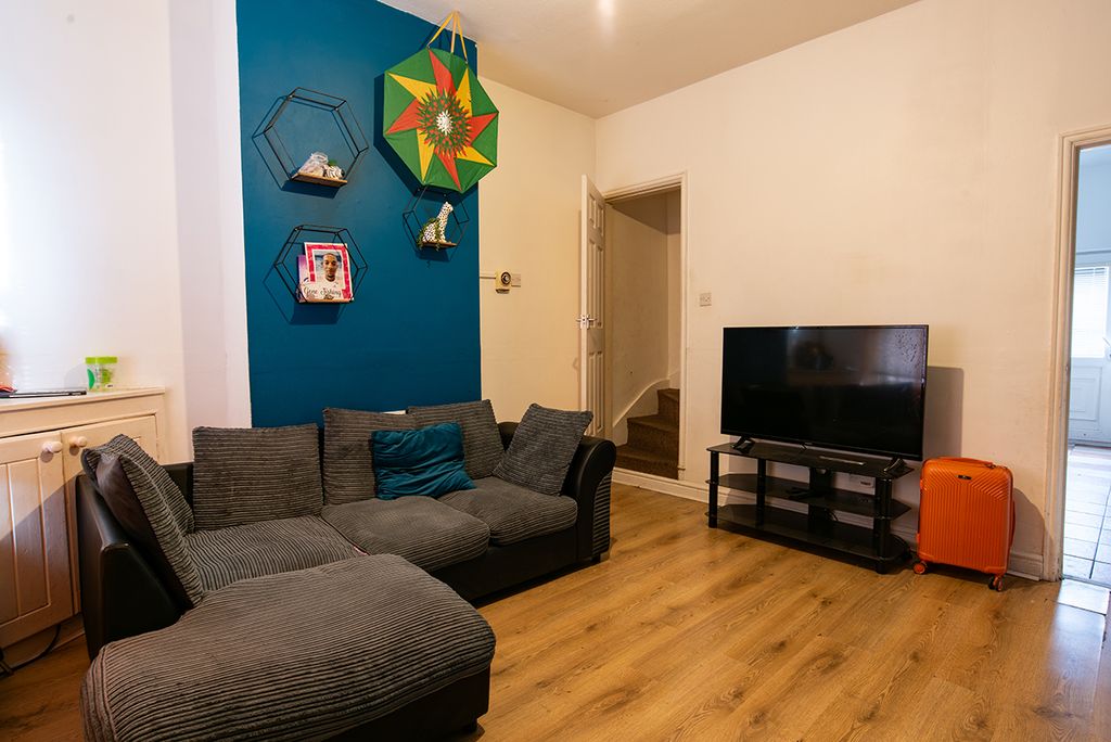 Property photo 2 of 18