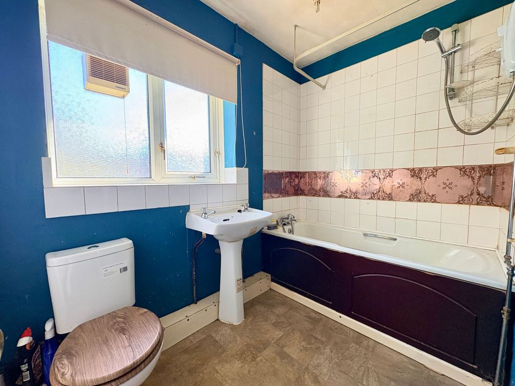 Property photo 3 of 22