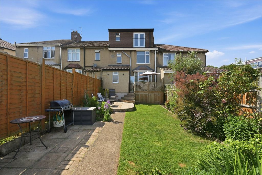 Property photo 3 of 36 Picture No. 81